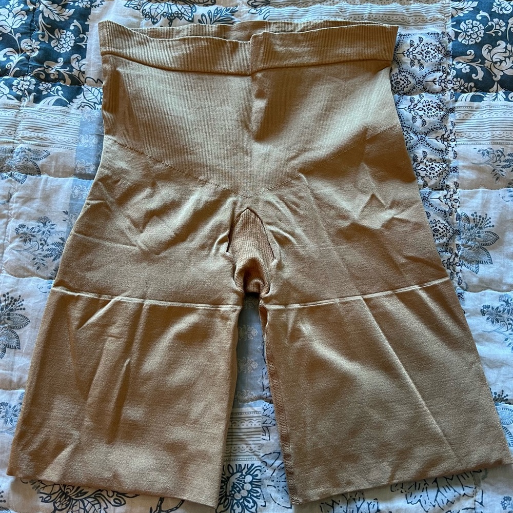 SPANX Women's Nude Shapewear Shorts